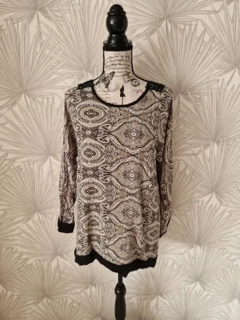 Jolie blouse dos en crochet Care of You taille 36/38