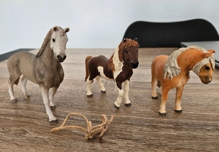 Lot 8 de 3 Chevaux Schleich