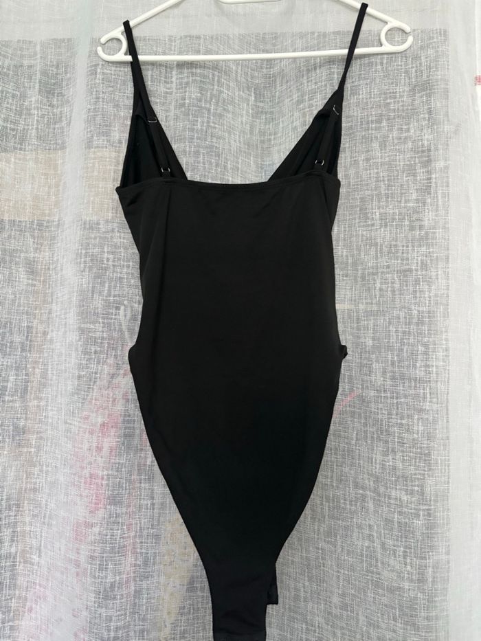 Body cache cœur noir - photo numéro 4