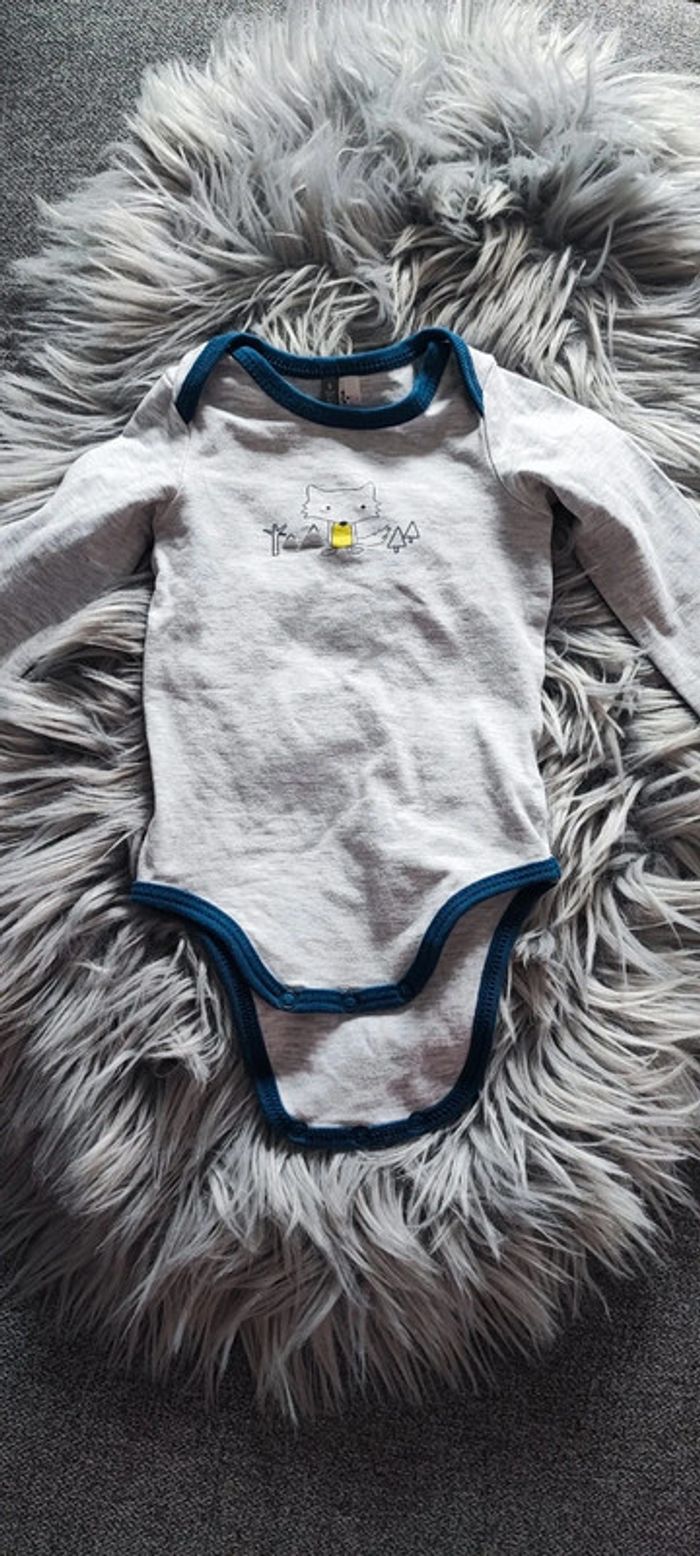 Lot 6 body en très bon état taille 3-6 mois - photo numéro 4