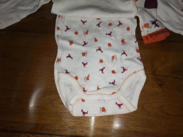 Lot de 2 bodies + 1 paire de chaussettes Halloween - photo numéro 3