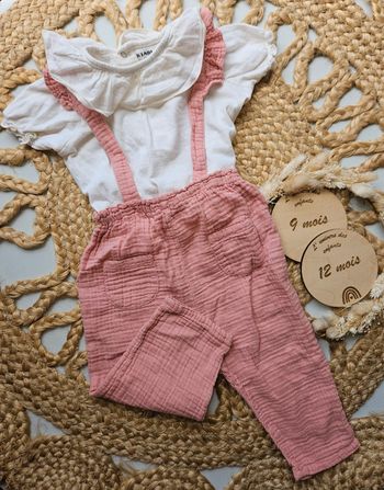 Ensemble 9/12m (Pas la même marque)