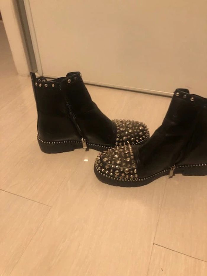 Bottines noires à clous - photo numéro 2