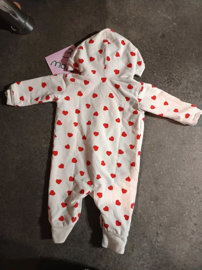 Combinaison coeur 3 mois - photo numéro 3