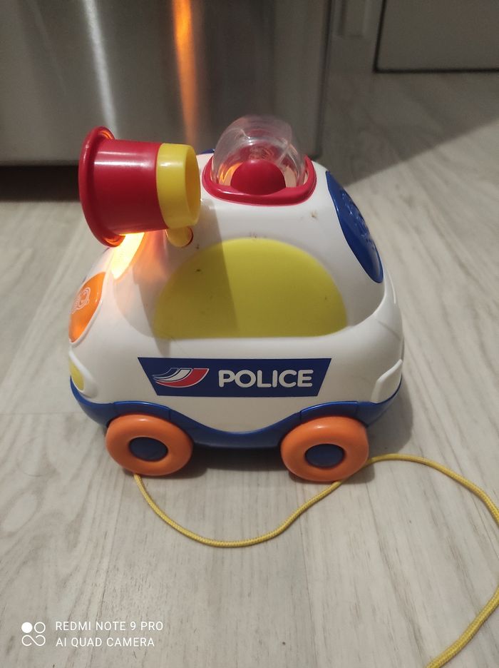 Grande Voiture police tut tut bolide - photo numéro 2