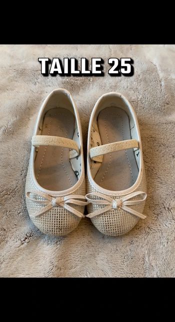 Sandales nus pieds T.25