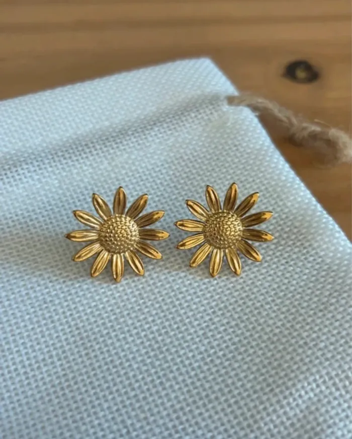 Boucle d’oreille fleurs Louyetu - photo numéro 2