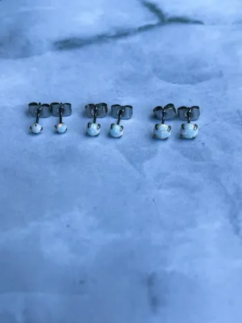 Boucles d’oreilles puces 3 paires opale & acier