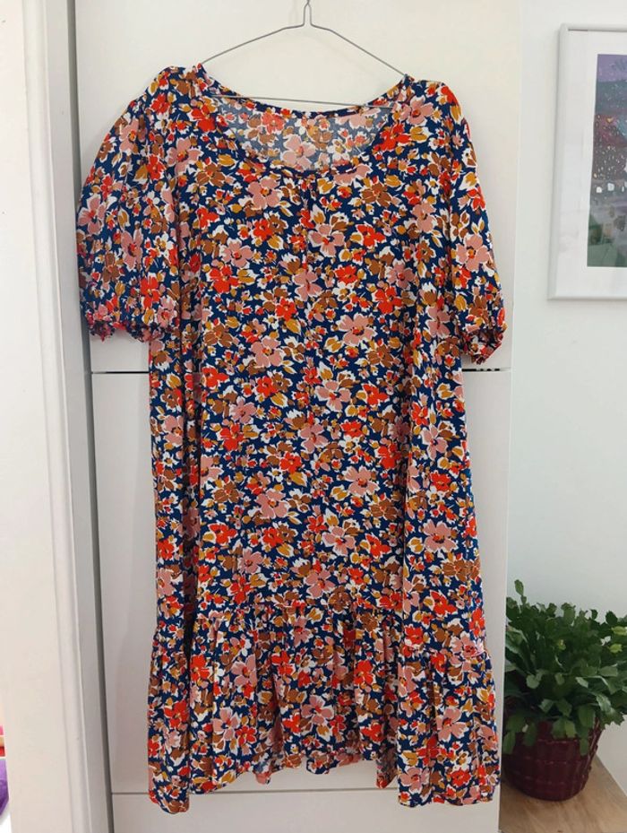 Robe fleurie handmade volantée en bas