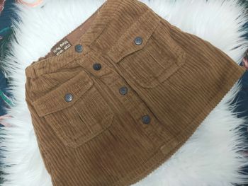 Jupe en velours Zara taille 7 ans neuf