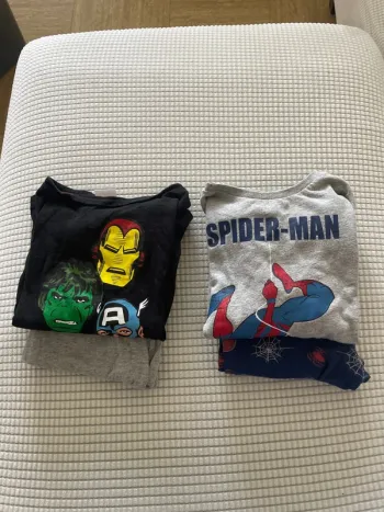 Lot 2 pyjamas Marvel