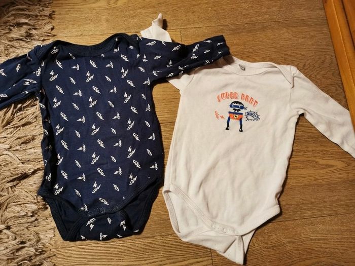 Lot Bodies ML 9mois super héro