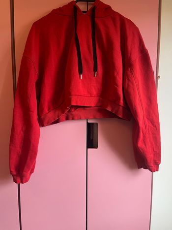 Sweat court à capuche femme