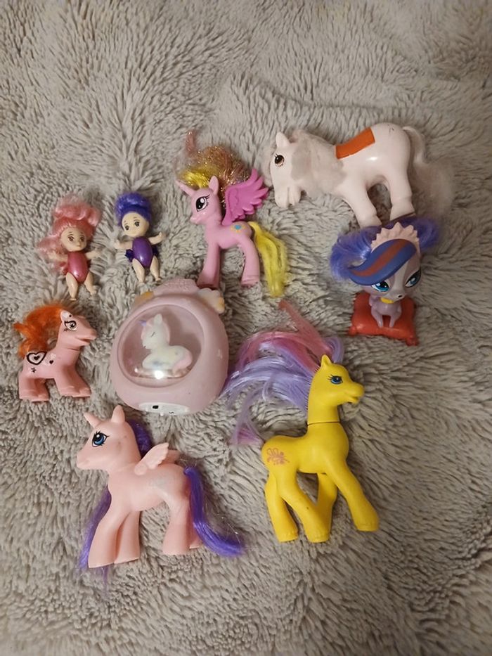Lot figurines poneys