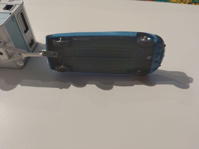 Ds Citroën avec caravane bleu - photo numéro 2