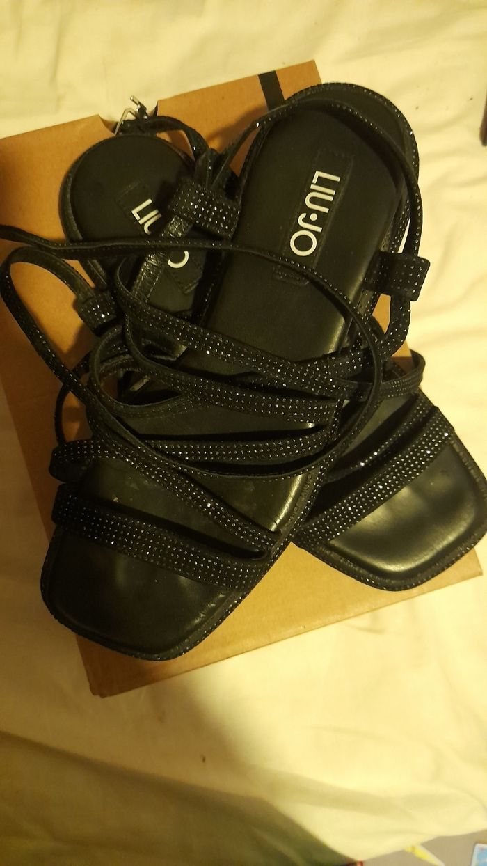 Sandales Liujo en cuir - photo numéro 2
