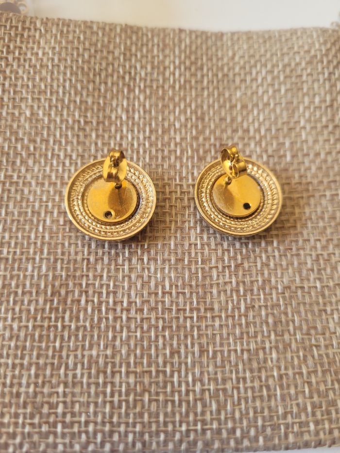 Boucles d'oreilles upcyclé avec jolis boutons - photo numéro 4