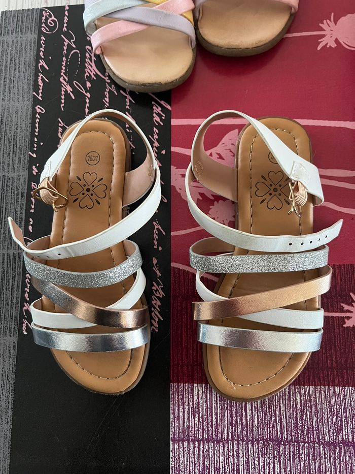 LOT DE CHAUSSURES ET CHAUSSONS FILLE TAILLE 26 A 28 - photo numéro 3