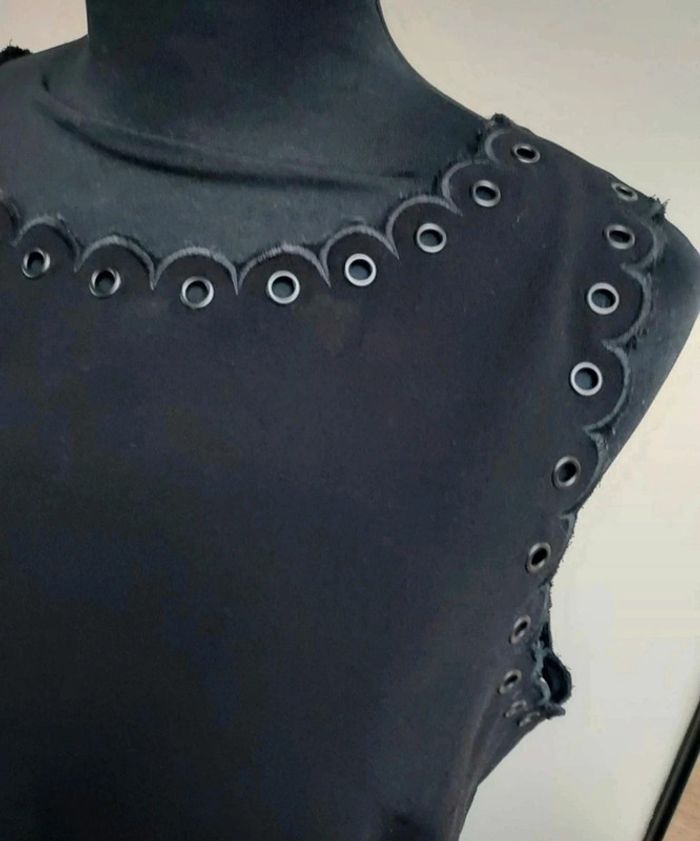 Superbe robe noire sans manches Suncoo modèle Céline - photo numéro 2