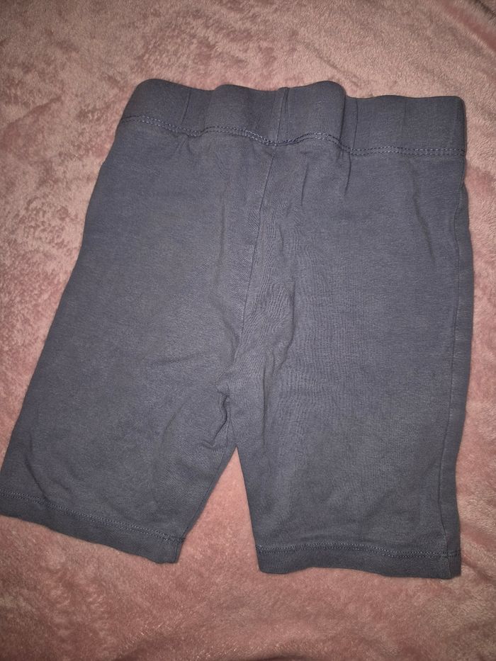 2 shorts - photo numéro 3