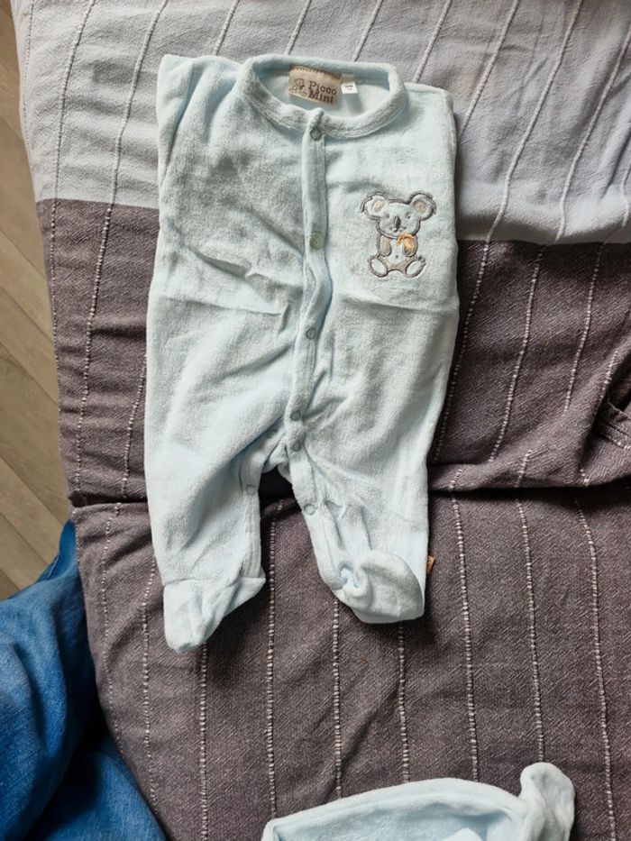 Lot Pyjamas ,bonnet et chaussons pour bébé - photo numéro 10