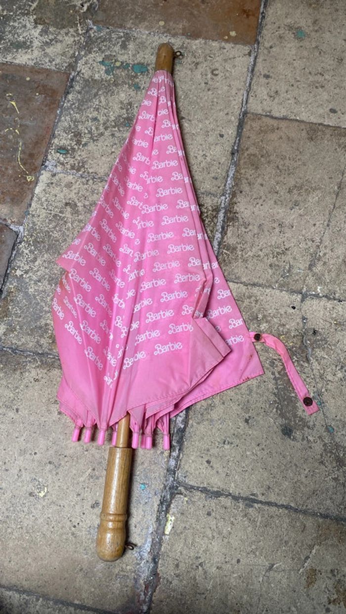 Ancien Parapluie barbie vintage date des années 80 - photo numéro 2