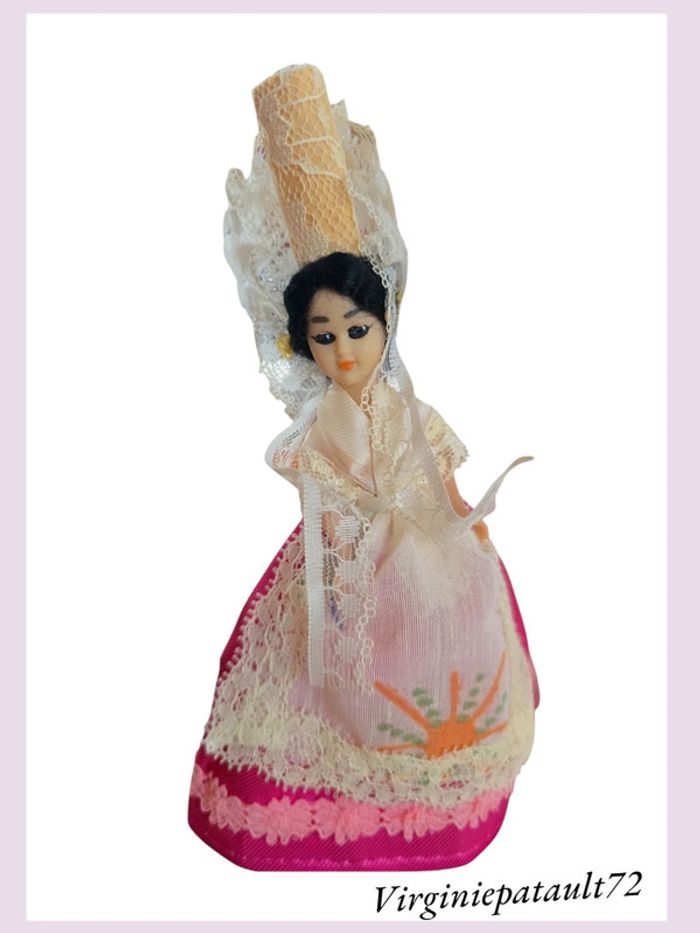 Poupée collection 17 cm