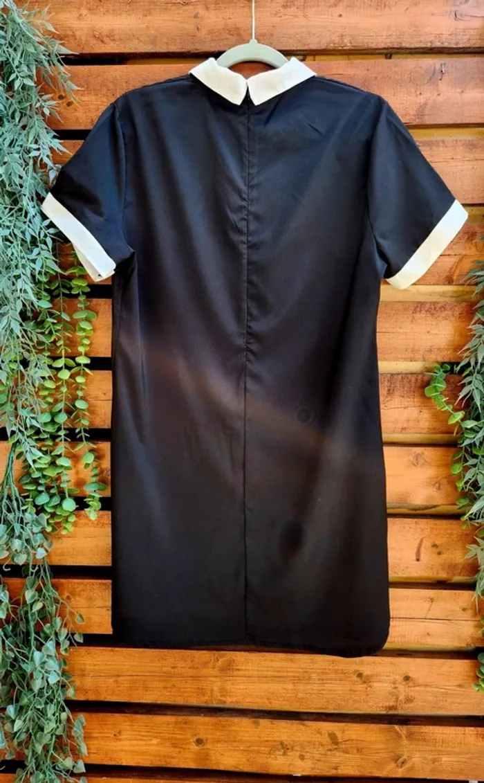 Robe noire à col Claudine blanc – Style rétro chic - photo numéro 2