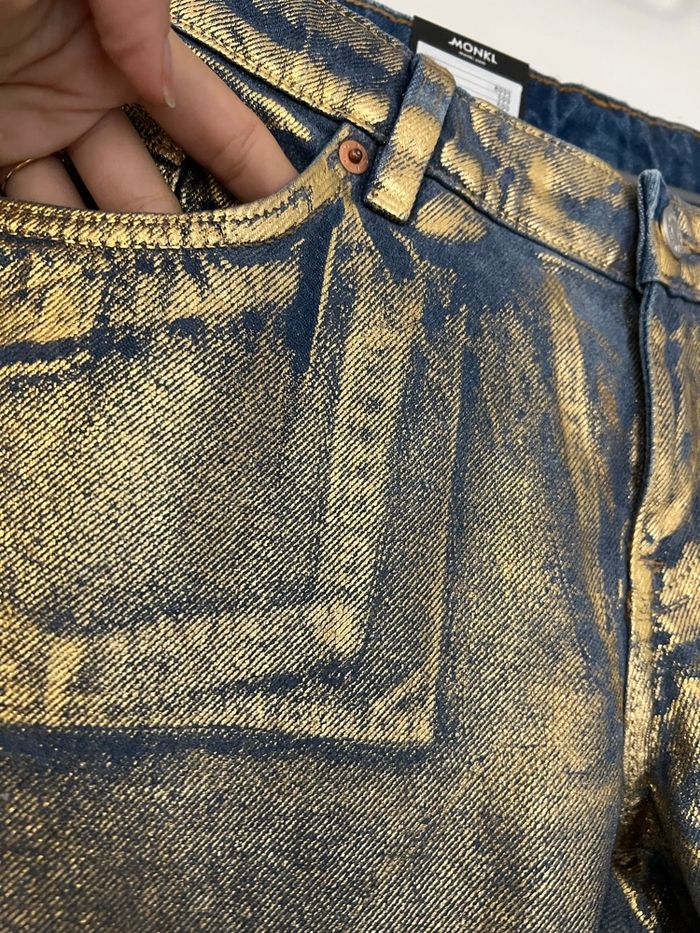 Jean droit doré et bleu Monki - photo numéro 3