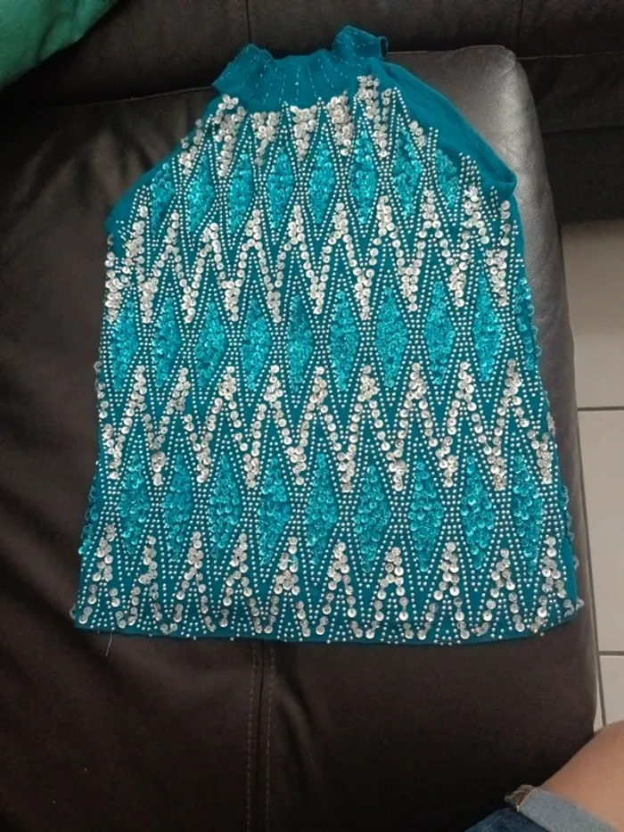 Haut sequins m perles