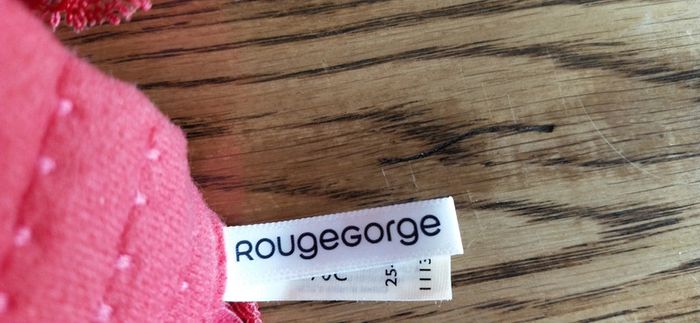 Soutien gorge rouge gorge - photo numéro 5