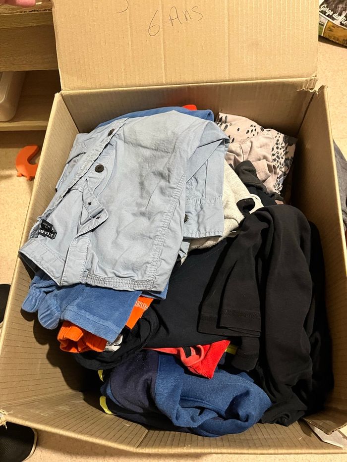 Carton lot 6ans garçon