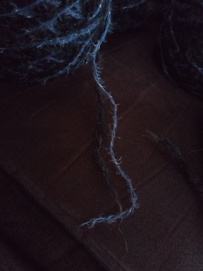 Lot de 9 Pelotes Fantaisies Tons Anthracites et Bleus (730g) - photo numéro 4