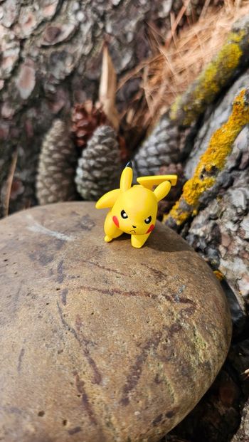 Super figurine Pokemon Nintendo tomy pikachu