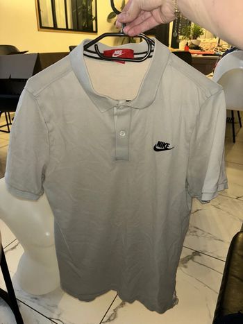 Polo homme Nike taille M en très bon état