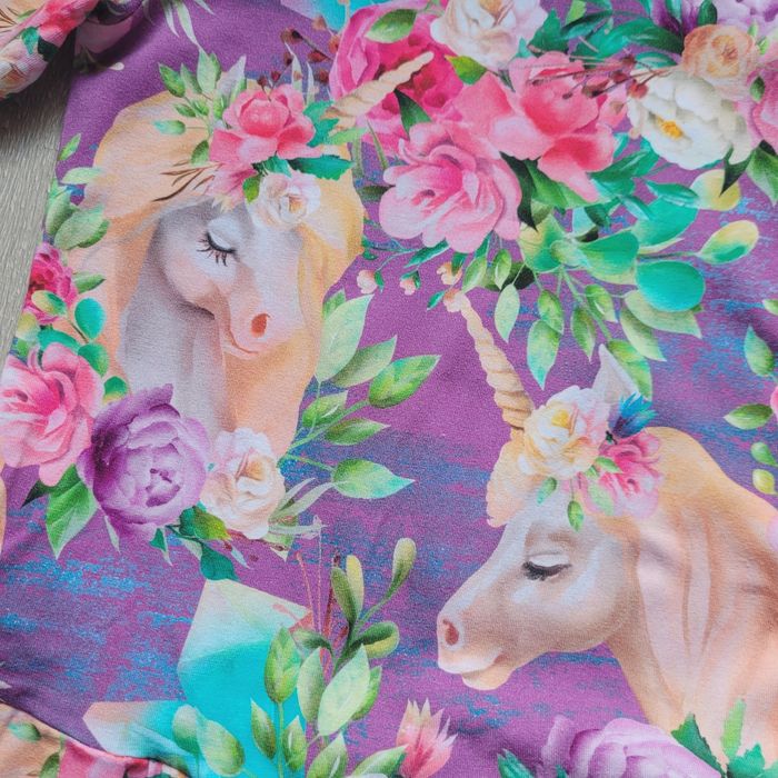 Très très jolie robe violette , de qualité fait par une couturière. Fille 6 ans - photo numéro 2