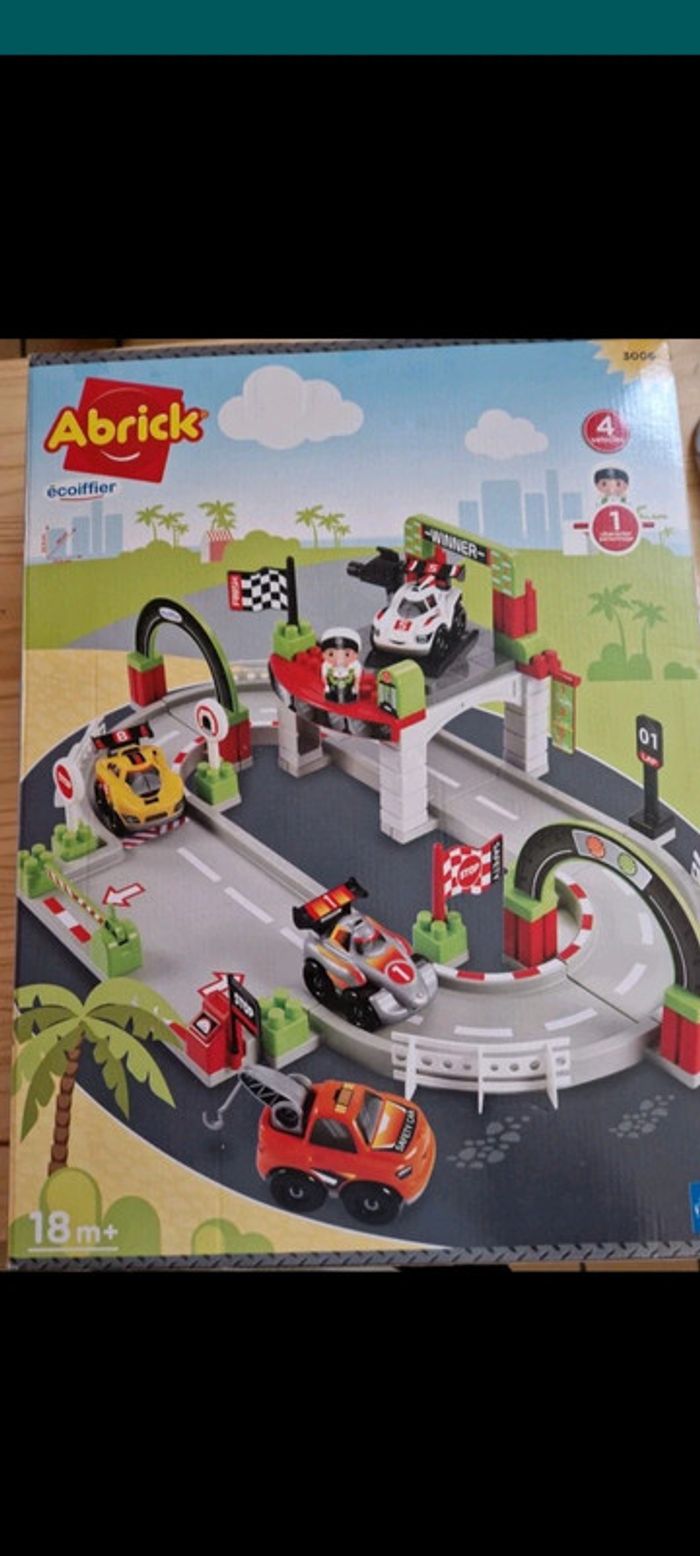 Circuit abrick 3006 ecoiffier neuf