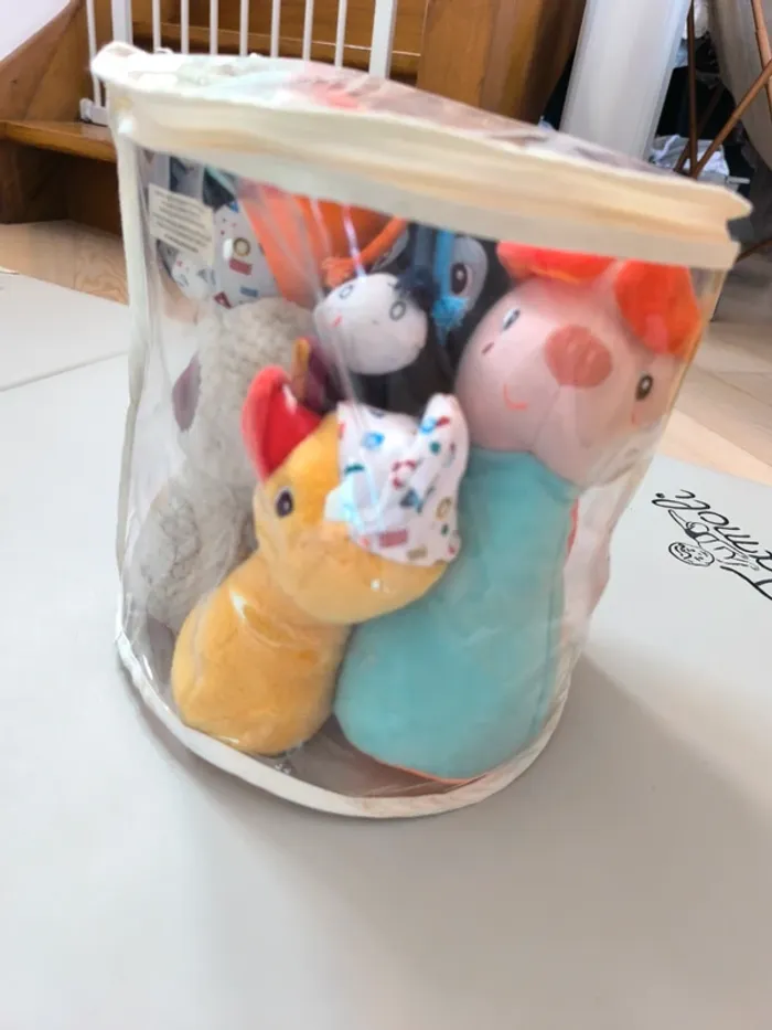 Jeu de quilles en peluches