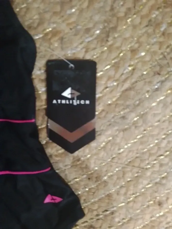 Maillot de bain taille 6 ans Neuf athlitech - photo numéro 5