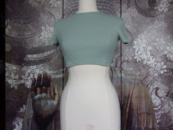 💚Kiabi – Crop top vert côtelé • Taille XS