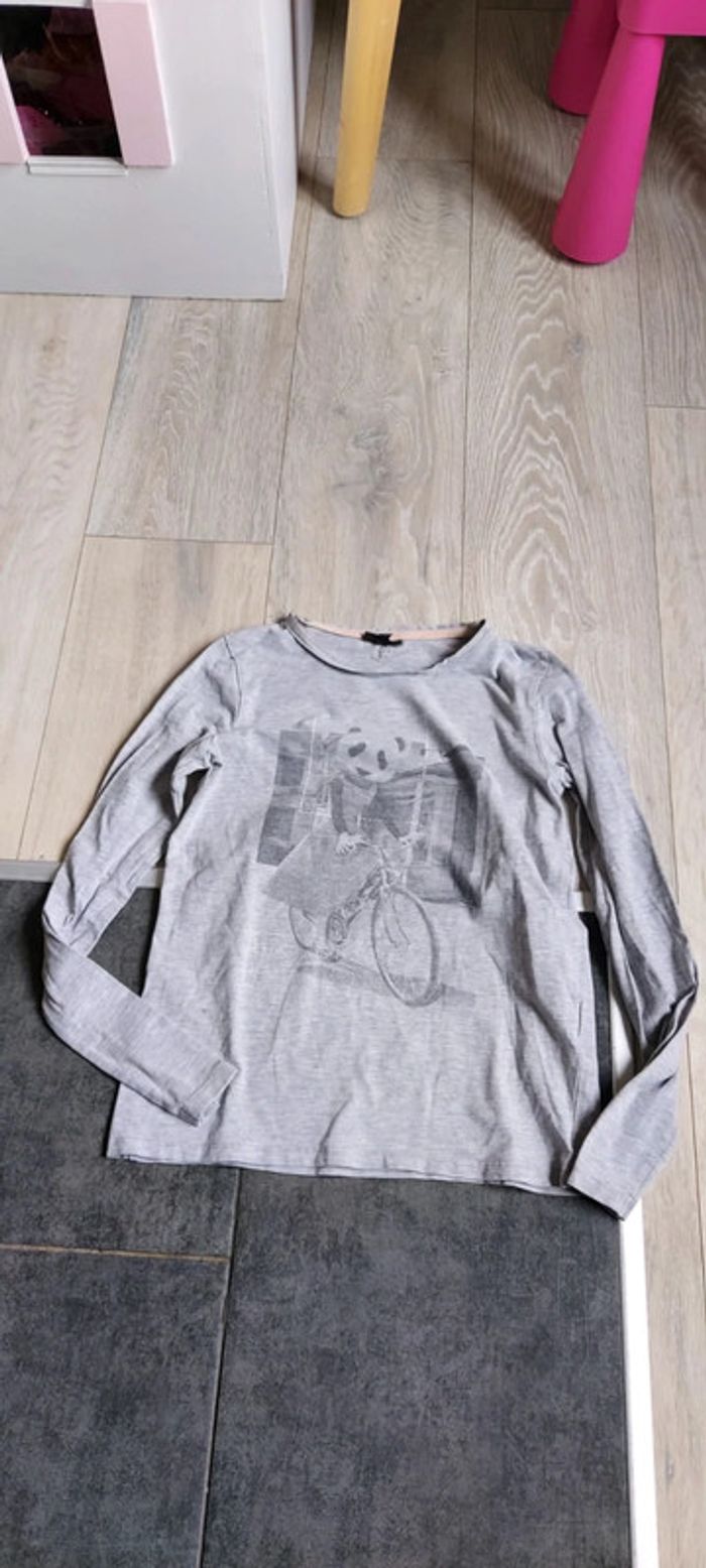 Joli t shirt gris clair, manches longues JBC, taille 158/164