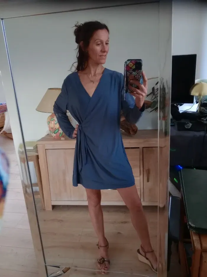 Robe portefeuille  taille L gris foncé c87