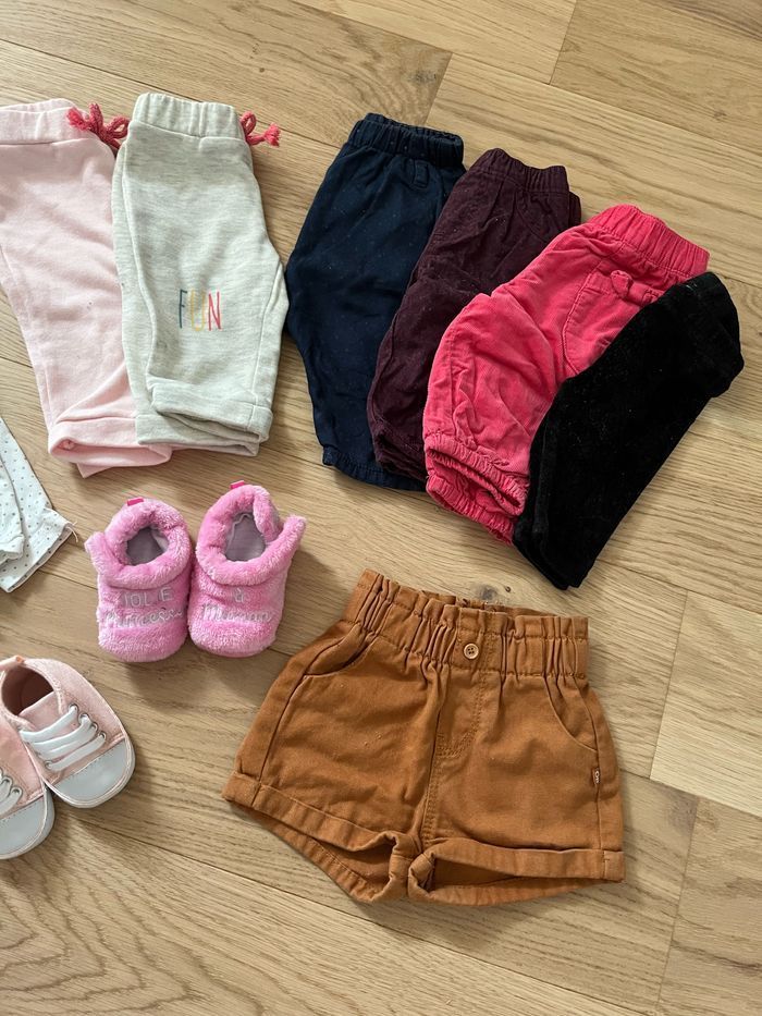Lot 11 pantalons et 1 short 3 mois - photo numéro 3