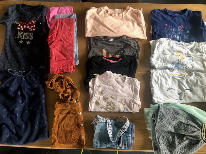 Lot vêtements fille 7 ans: plus de 15 pièces