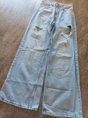 Jean troué boyfriend taille 36 H&M