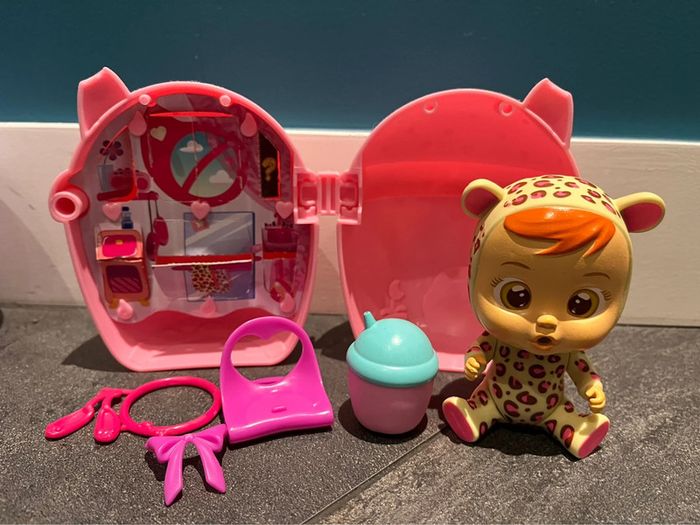 Lot de 2 poupées Cry Babies et accessoires - photo numéro 3