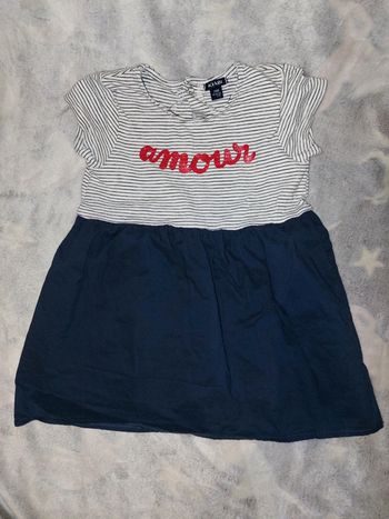 Robe f