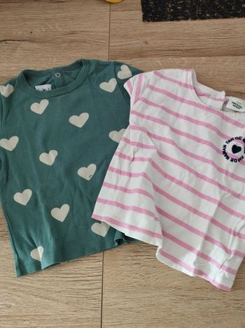 2 t-shirts différentes marques