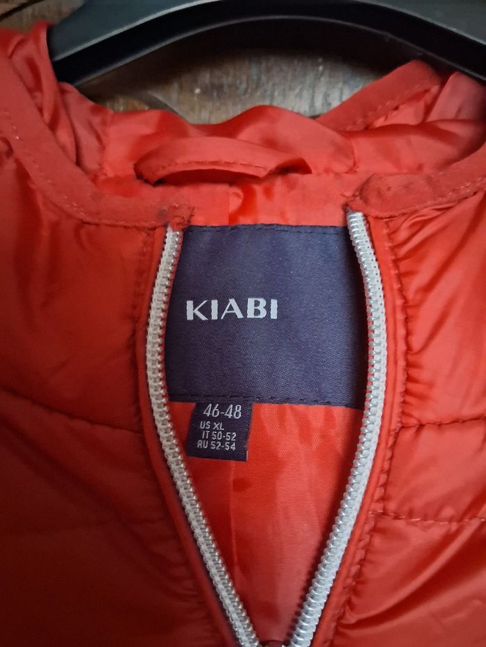 Doudoune marque kiabi taille 46/48 bordeaux - photo numéro 2