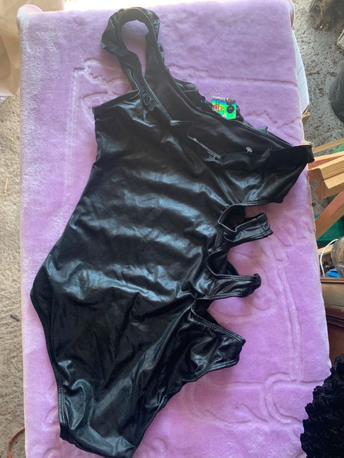Maillot de bain sexy 1 pièce taille S neuf